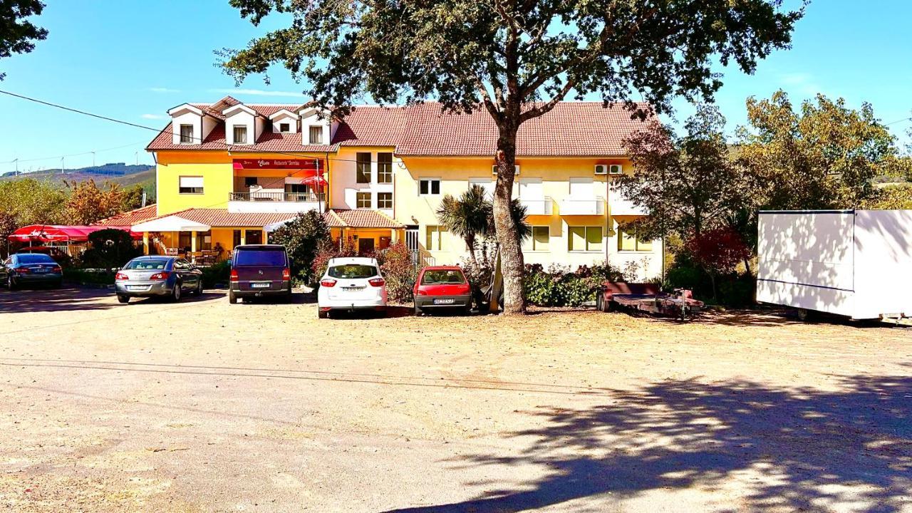 Residencial A Cista Hotel Vila da Ponte Luaran gambar